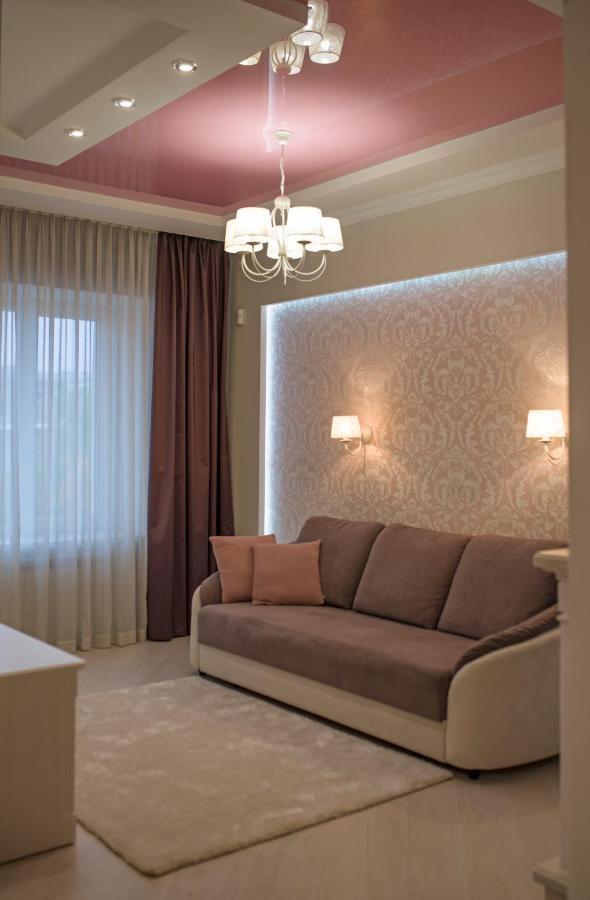 Remarkable Appartments In Town Center 폴타바 외부 사진